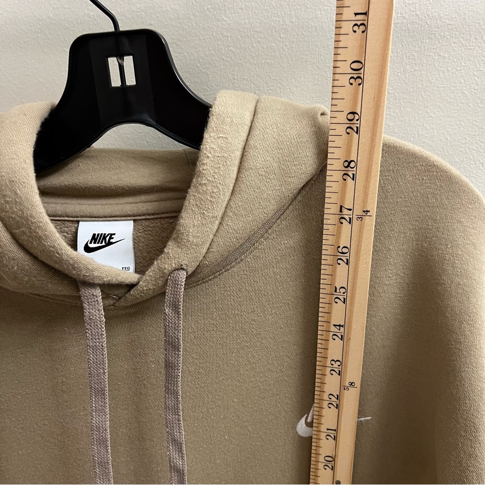 Nike Men's Sportswear Club Fleece
Hoodie Tan Size XXL - Picture 8 of 10